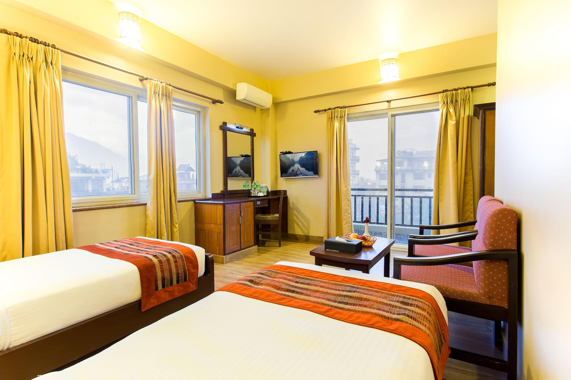 Pokhara Choice Inn Extérieur photo