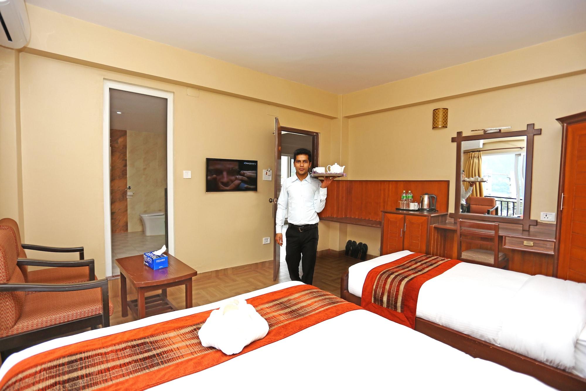 Pokhara Choice Inn Extérieur photo