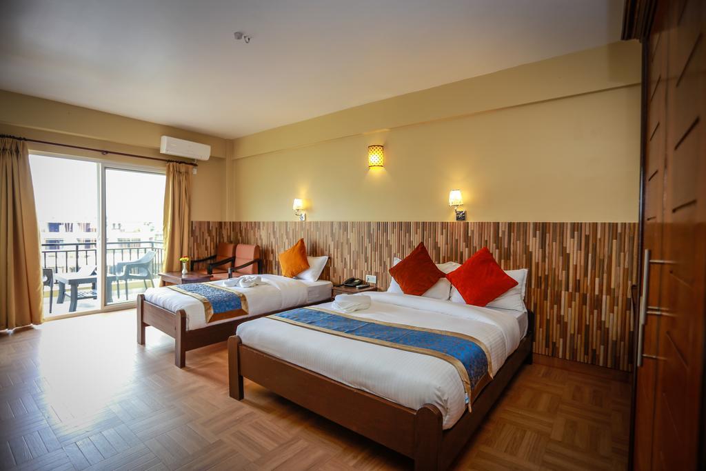 Pokhara Choice Inn Extérieur photo