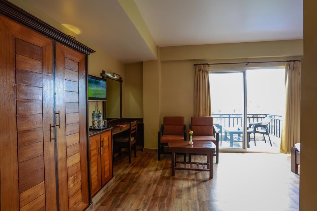 Pokhara Choice Inn Extérieur photo