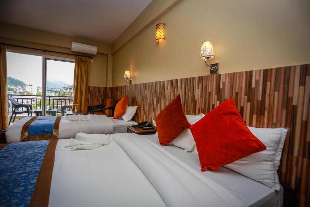 Pokhara Choice Inn Extérieur photo