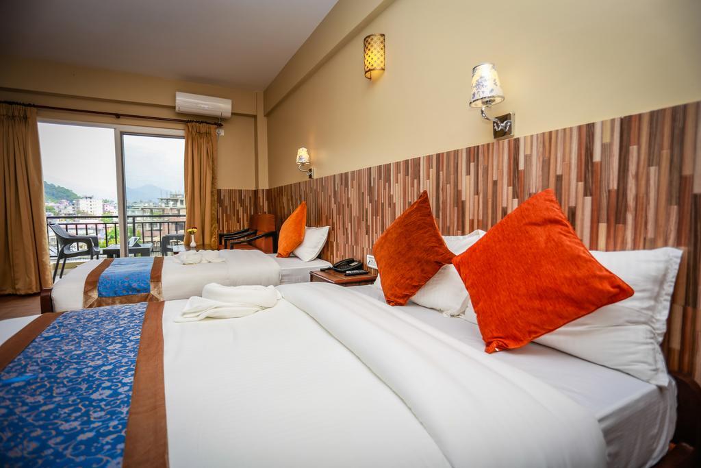 Pokhara Choice Inn Extérieur photo
