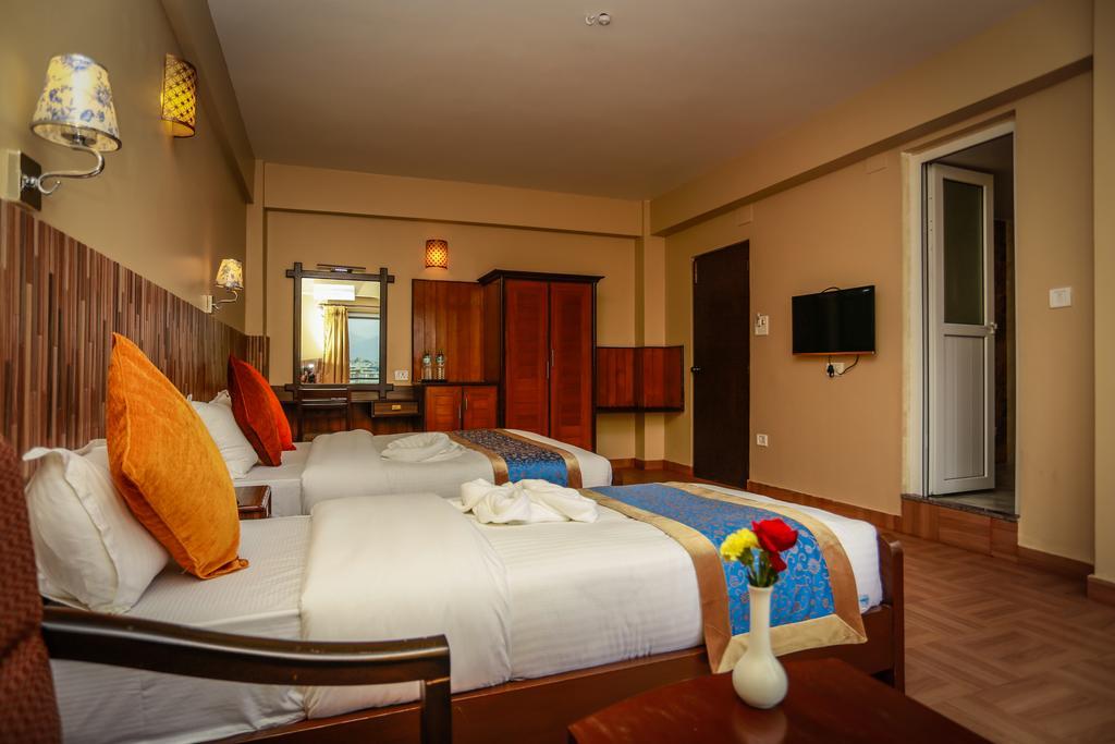Pokhara Choice Inn Extérieur photo