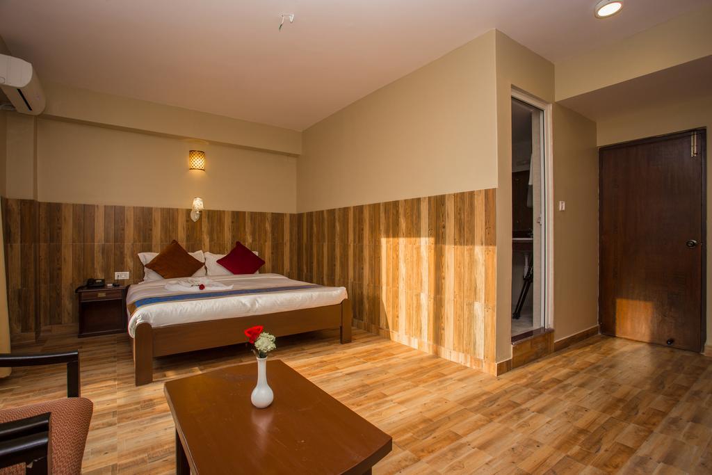 Pokhara Choice Inn Extérieur photo