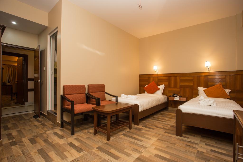 Pokhara Choice Inn Extérieur photo