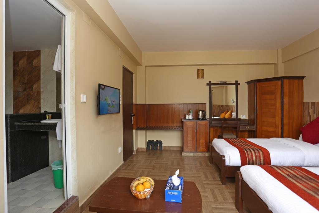 Pokhara Choice Inn Extérieur photo